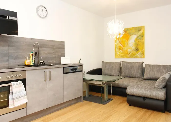 Balcony/pool/free Parking Garage * Viena