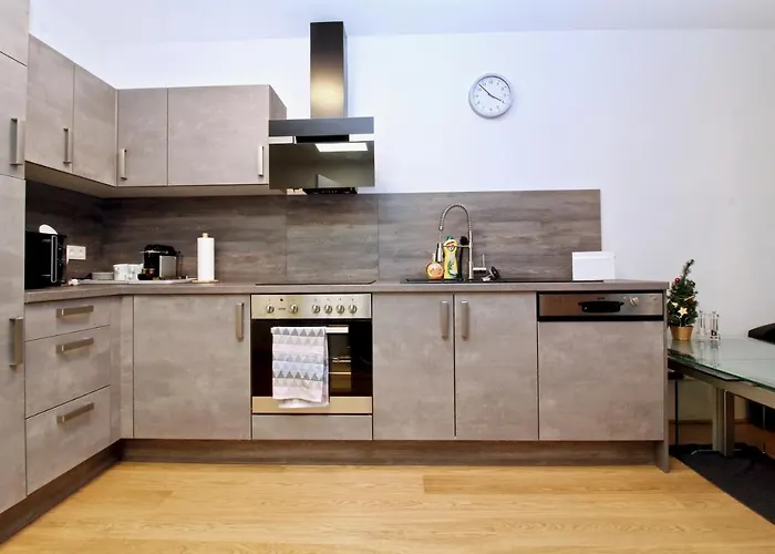 Balcony/pool/free Parking Garage Apartamento Viena