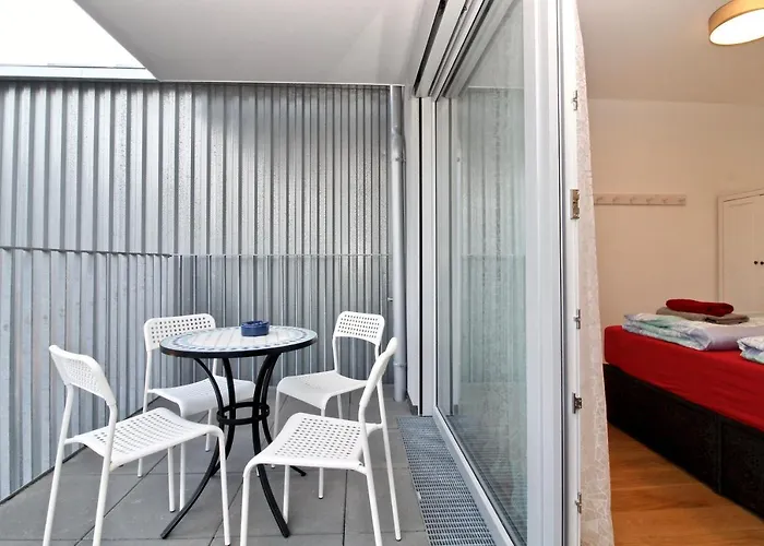 Balcony/pool/free Parking Garage Viena